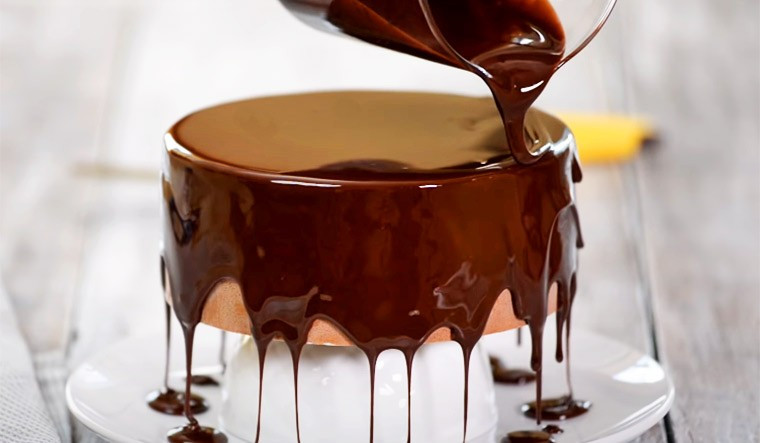 Зеркальная шоколадная глазурь (гляссаж) — рецепт с фото пошагово