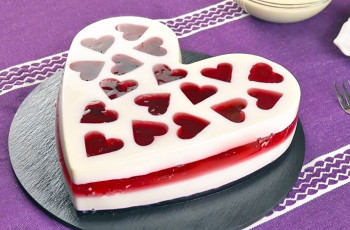 Желейный торт в форме сердца