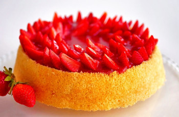 Клубничный торт «Красная шапочка»