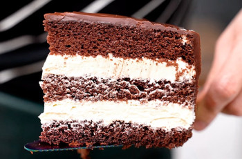 Шоколадный торт с заварным кремом Пломбир