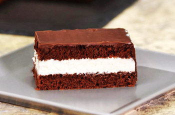 Шоколадный торт «Киндер Делис»