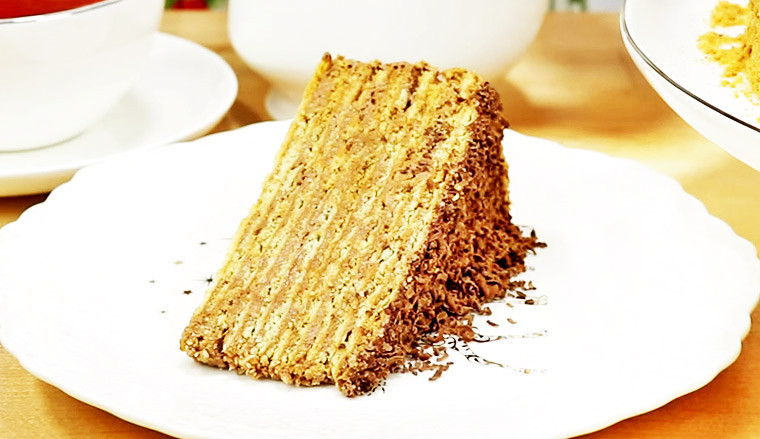 Песочный торт с вареной сгущенкой «Микадо»