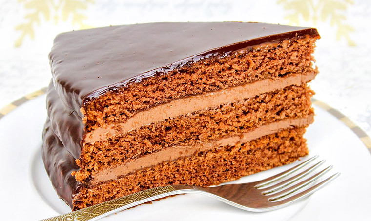 Шоколадный торт с масляным кремом