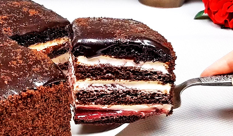 Торт с заварным кремом и вишневым джемом «Шоколадный Поль»