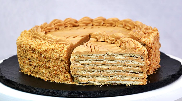 Арахисовый торт «Коровка» со сгущенкой