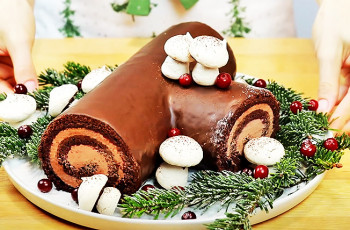 Шоколадный торт «Рождественское полено»