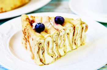 Медовый блинный торт со сливочным кремом
